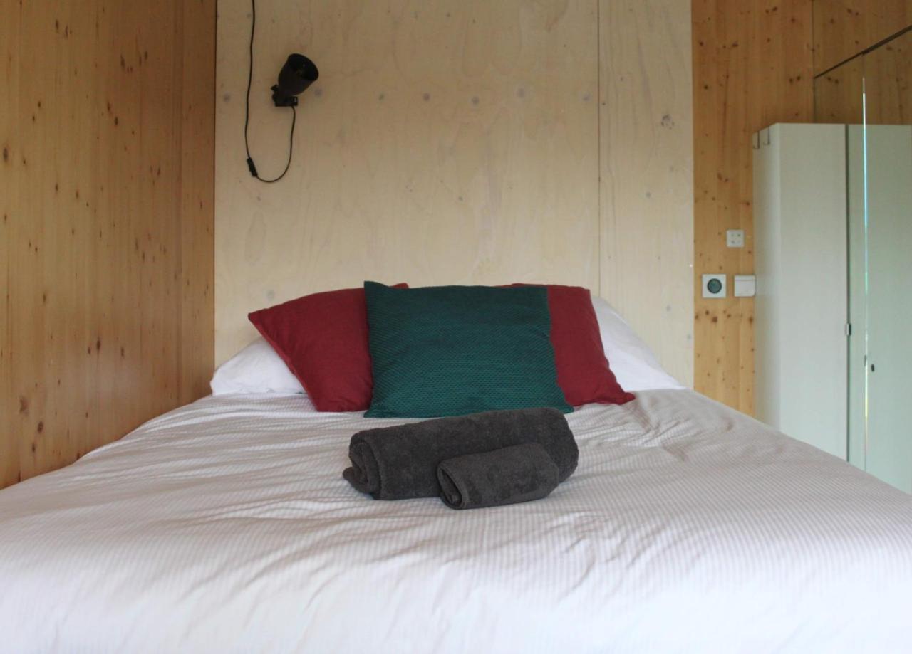 Roots Tiny House Tilburg Exterior foto