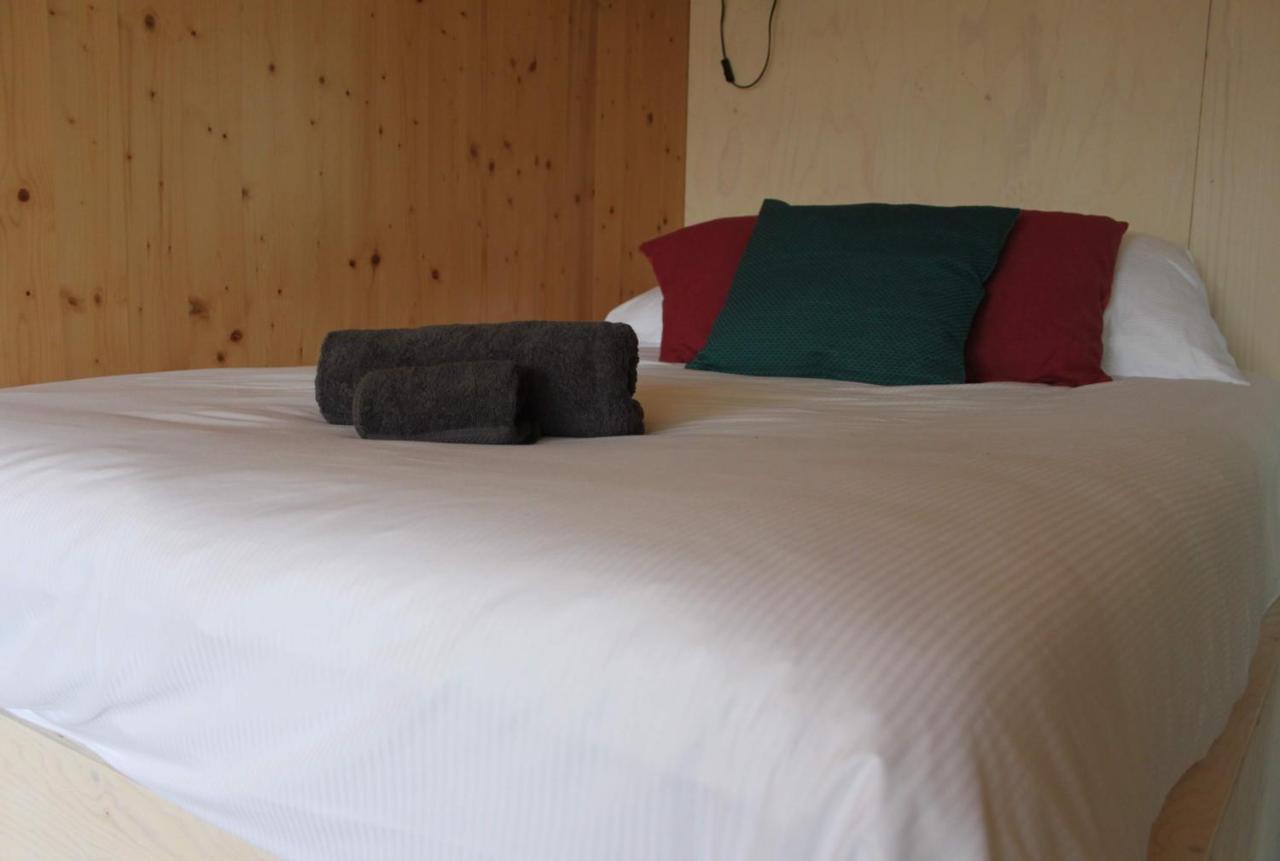 Roots Tiny House Tilburg Exterior foto