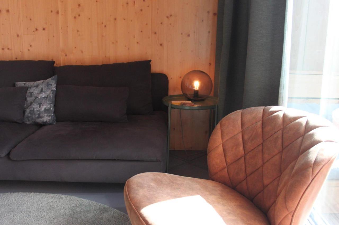 Roots Tiny House Tilburg Exterior foto